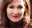 Nora Dunn